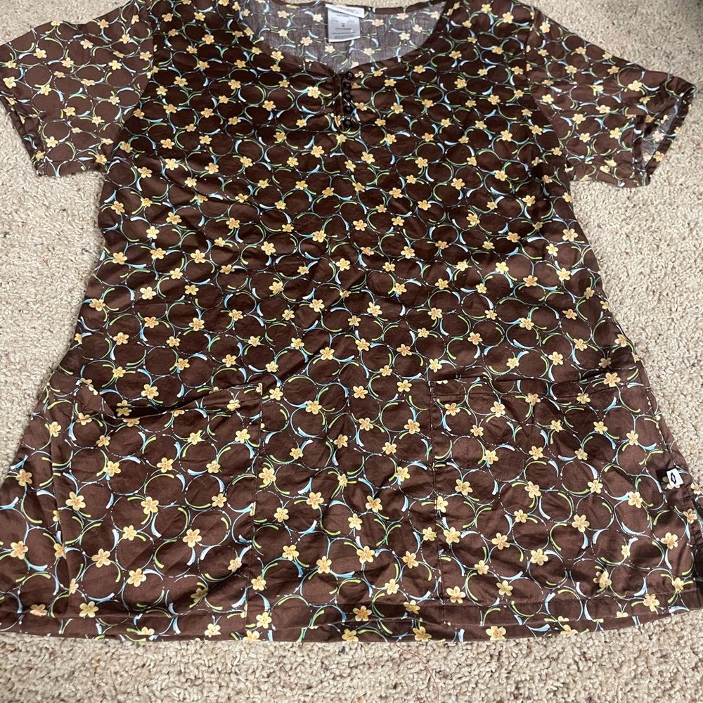 Scrub top